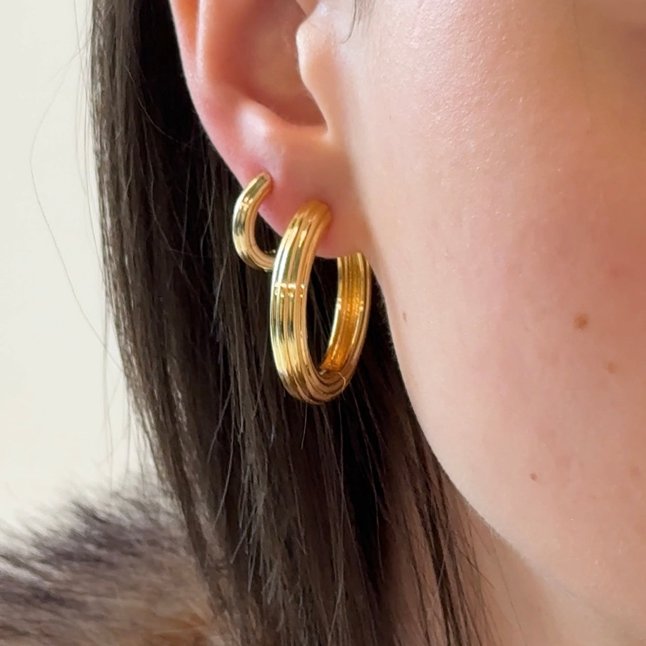 Ribbed Tube Hoop / Small