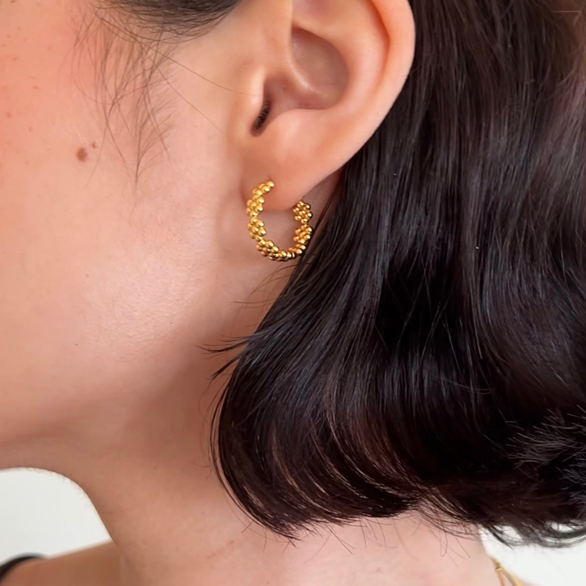 Daisy Gold Hoop Earrings